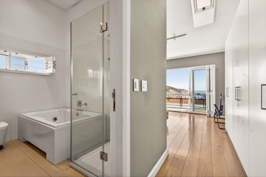 3 Bedroom Property for Sale in Vredehoek Western Cape